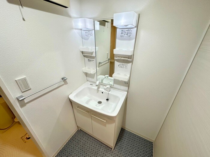 物件内観写真13　(洗面)