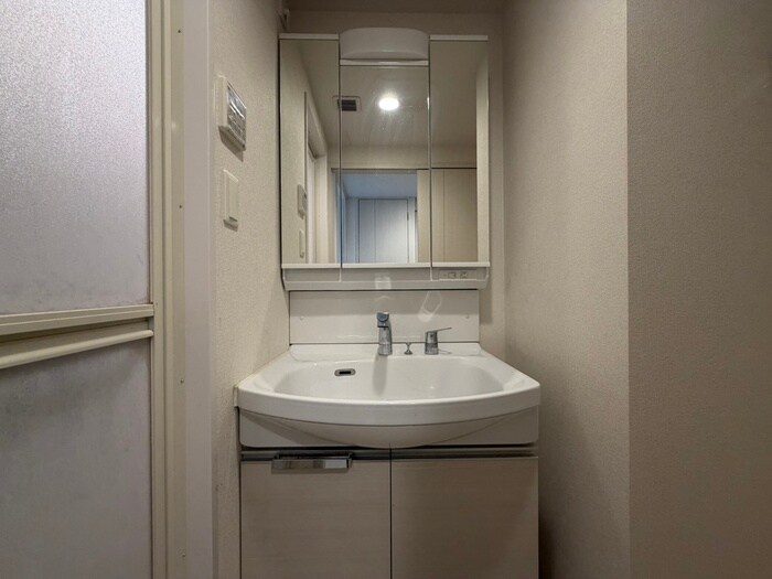 物件内観写真13　(洗面)