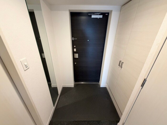 物件内観写真15　(玄関)