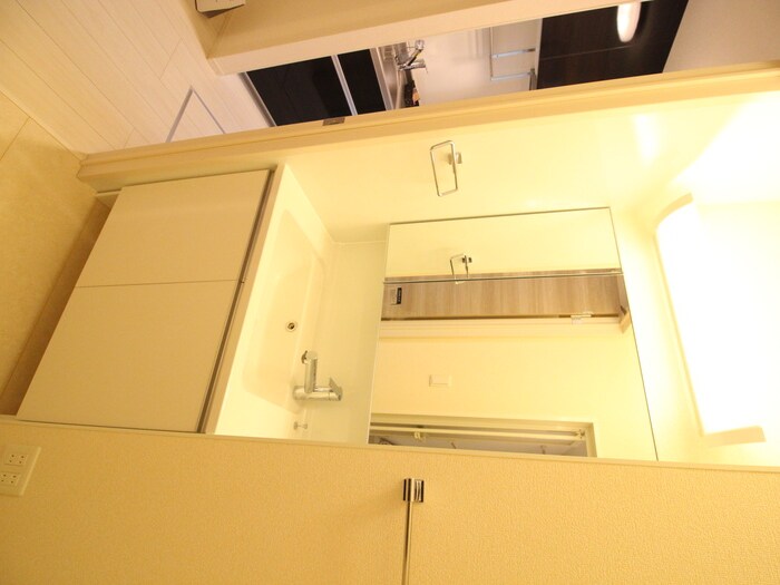 物件内観写真12　(洗面)