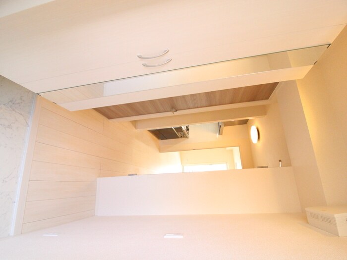 物件内観写真18　(玄関)