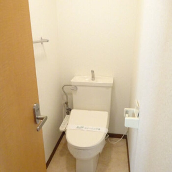 物件内観写真8　(トイレ)