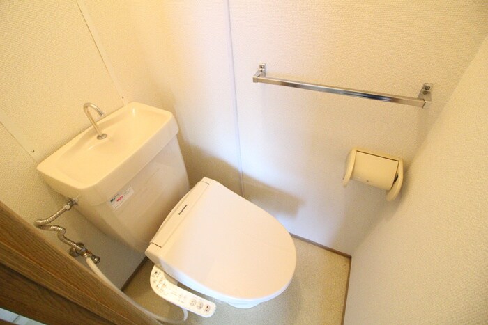 物件内観写真14　(トイレ)