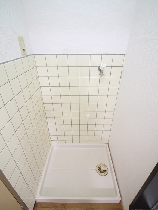 物件内観写真13　(洗濯機置場)