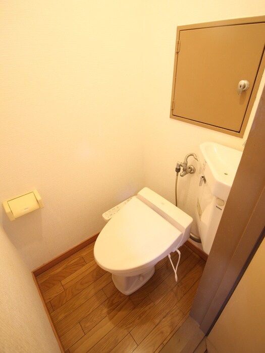 物件内観写真14　(トイレ)