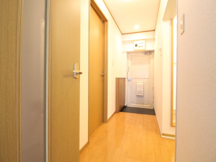 物件内観写真20　(廊下)