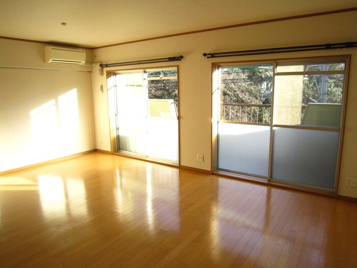 物件内観写真21　(居室)