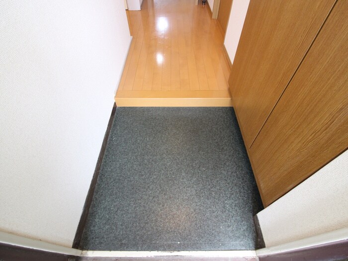 物件内観写真22　(玄関)