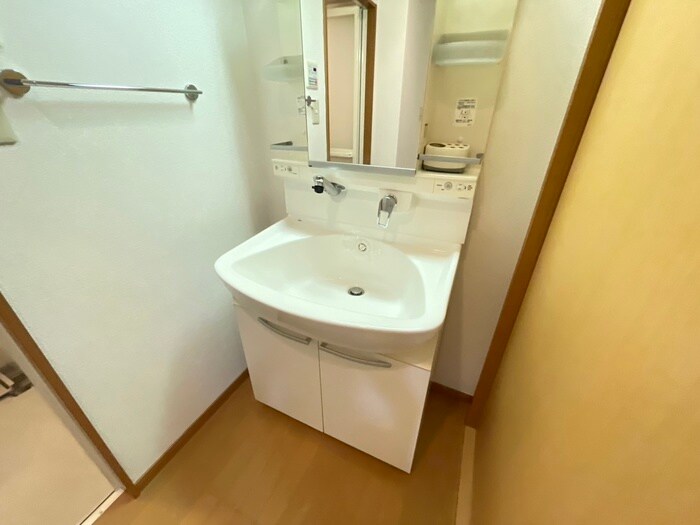 物件内観写真12　(洗面)