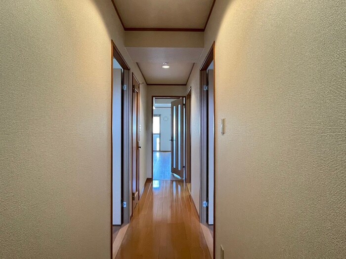物件内観写真19　(廊下)