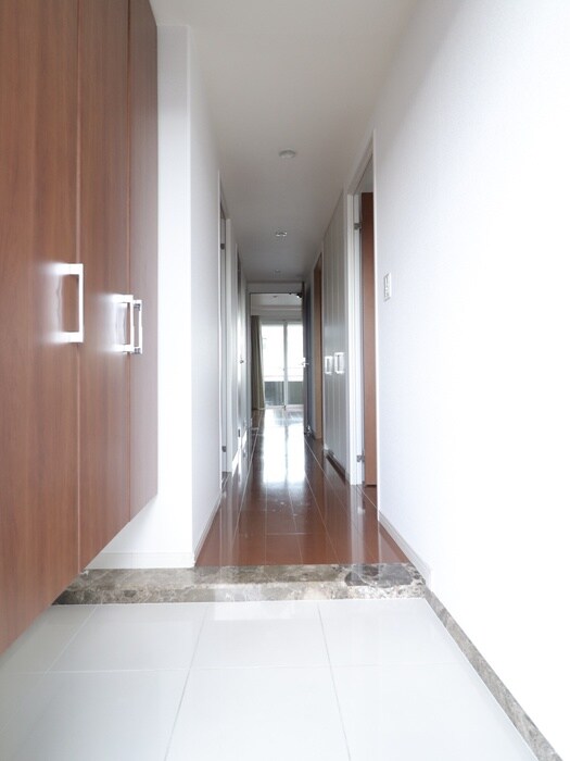 物件内観写真14　(廊下)