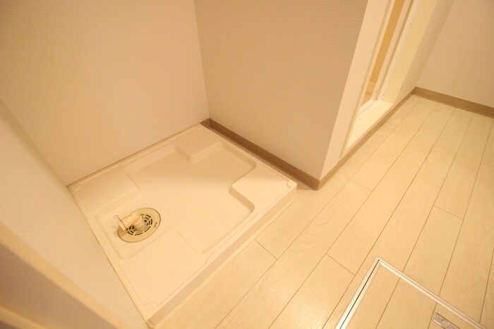 物件内観写真13　(洗濯機置場)