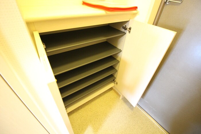 物件内観写真17　(靴箱)