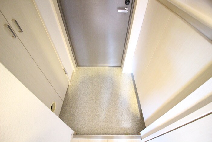 物件内観写真18　(玄関)