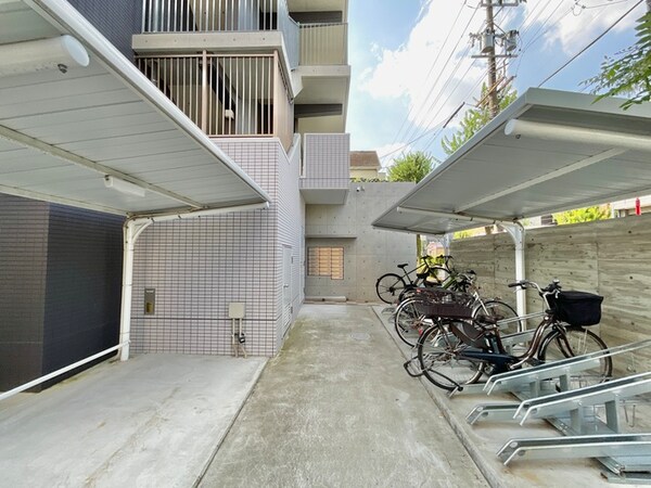 駐輪場