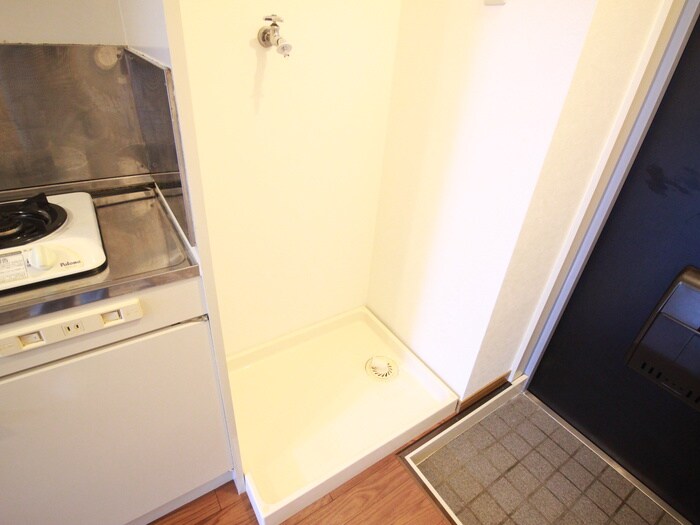 物件内観写真17　(洗濯機置場)