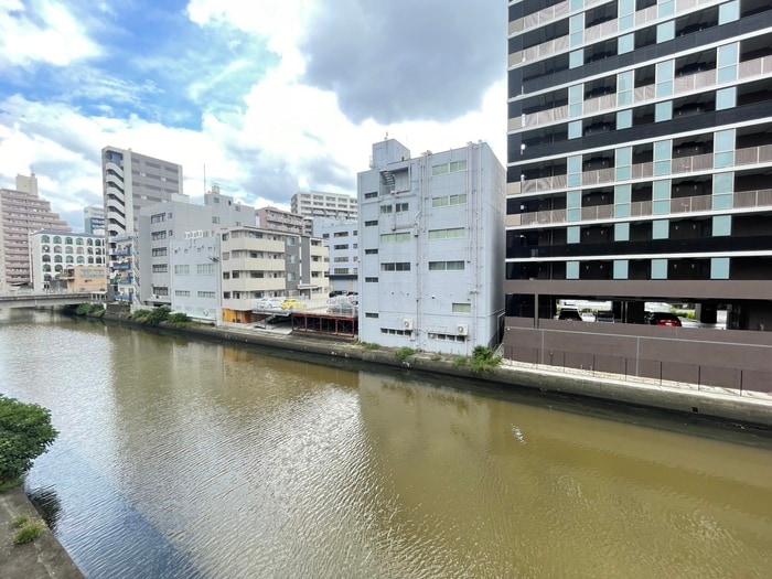 物件内観写真16　(室内からの展望)