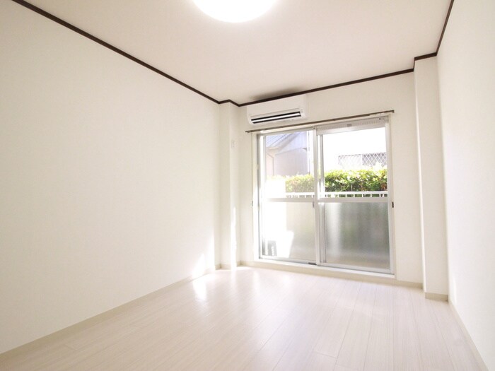 物件内観写真10　(居室)