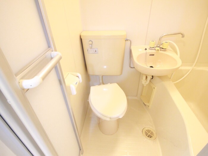 物件内観写真13　(トイレ)