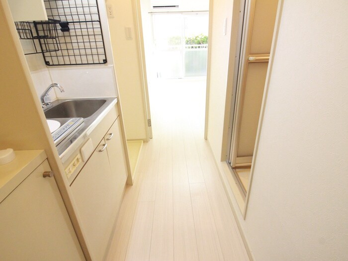 物件内観写真17　(廊下)