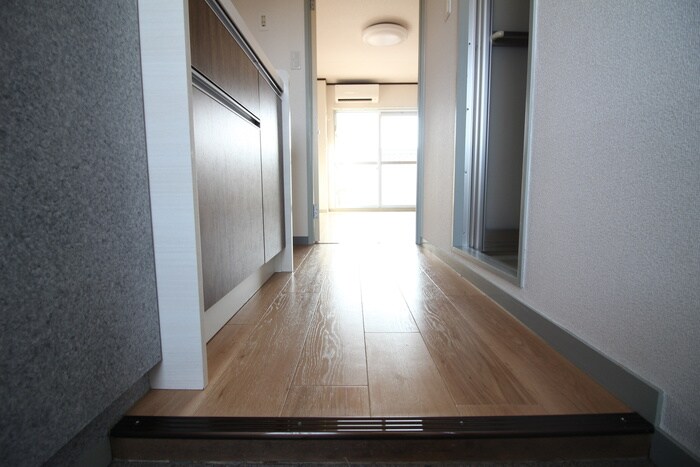 物件内観写真17　(廊下)