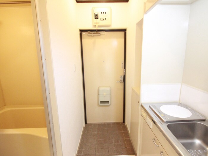 物件内観写真18　(玄関)