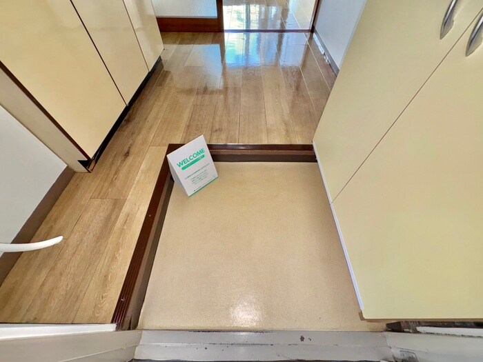 物件内観写真17　(玄関)