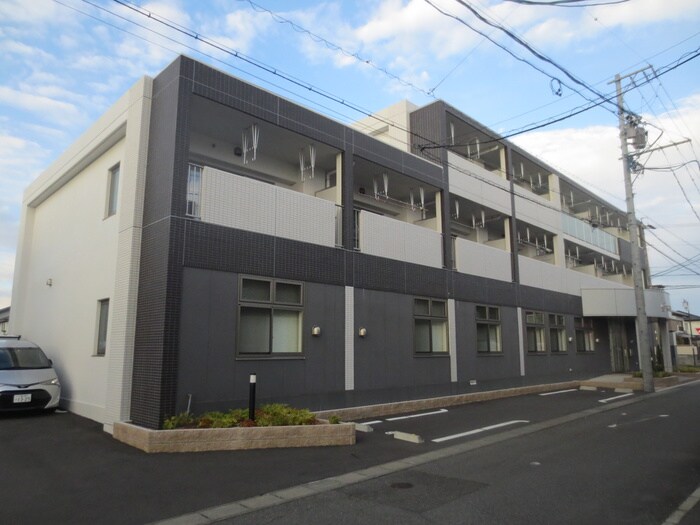 ラフレシール雅の物件外観写真