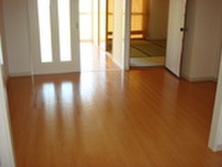 物件内観写真2　(居室)