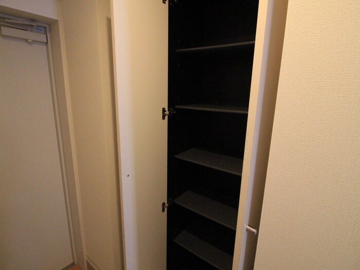 物件内観写真13　(靴箱)