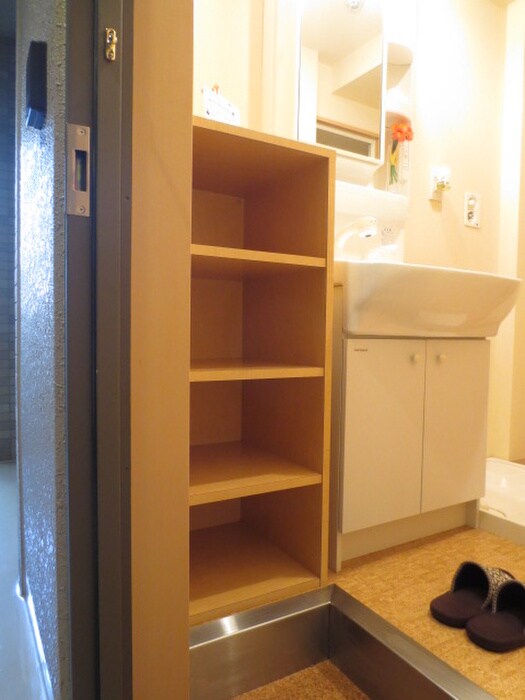 物件内観写真8　(靴箱)