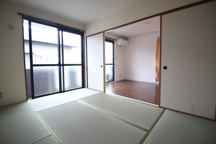 物件内観写真8　(居室)