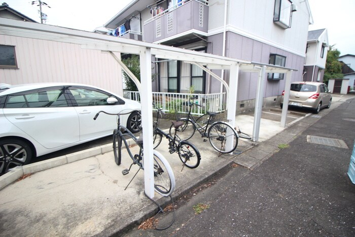 物件外観写真5　(駐輪場)