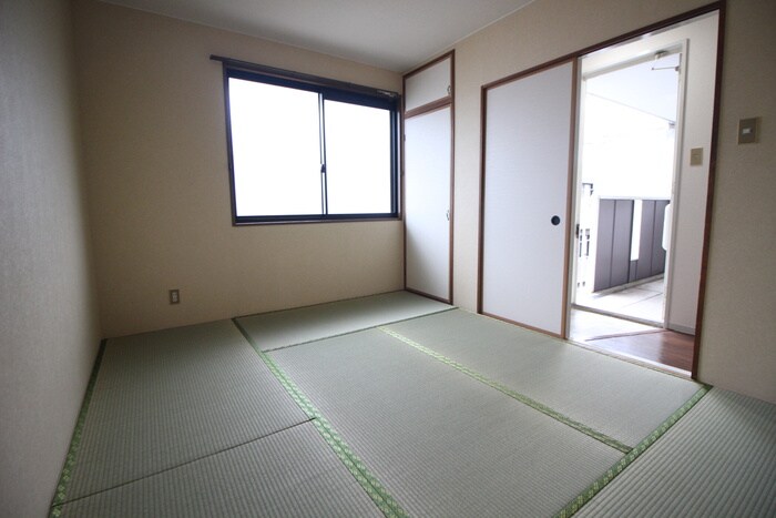 物件内観写真12　(居室)