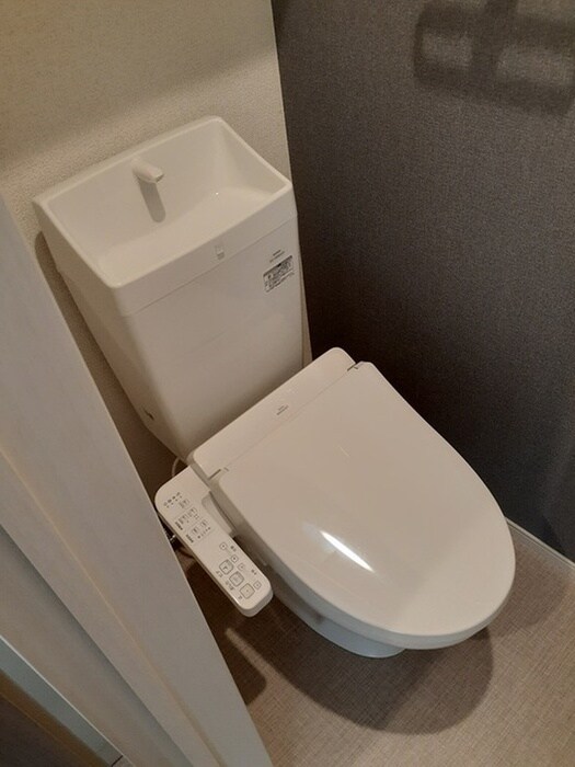 物件内観写真12　(トイレ)