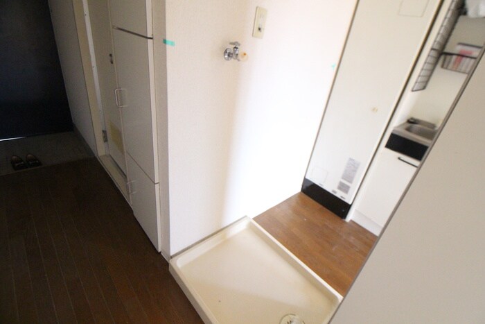 物件内観写真14　(洗濯機置場)