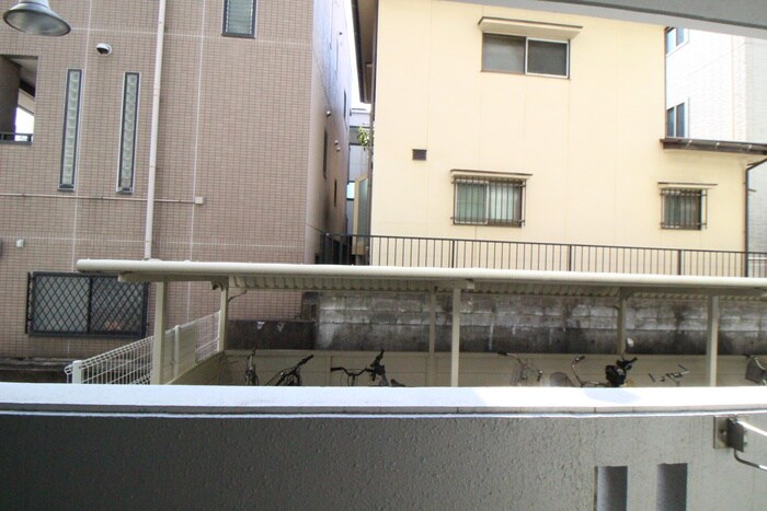 物件内観写真16　(室内からの展望)