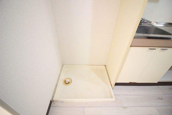 物件内観写真13　(洗濯機置場)