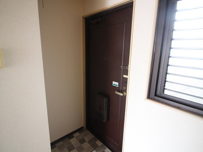 物件内観写真17　(玄関)