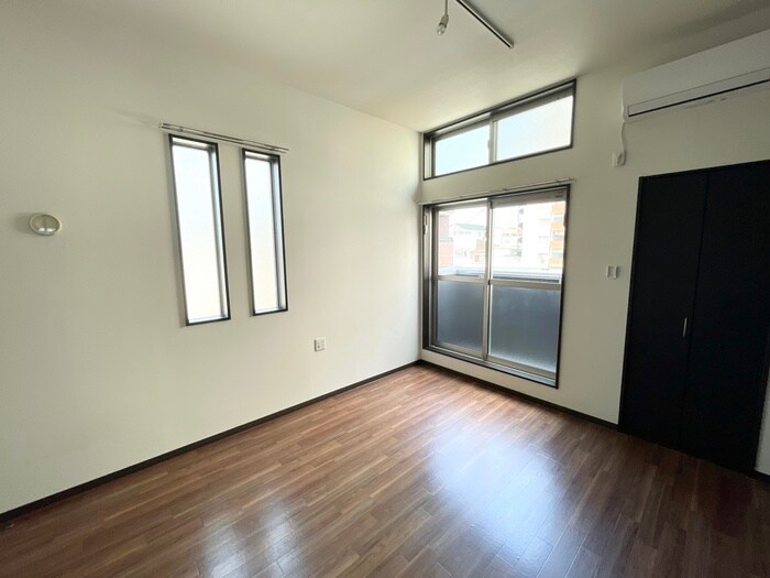 物件内観写真4　(居室)