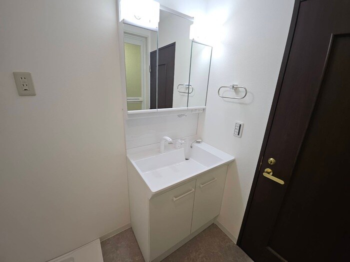 物件内観写真10　(洗面)