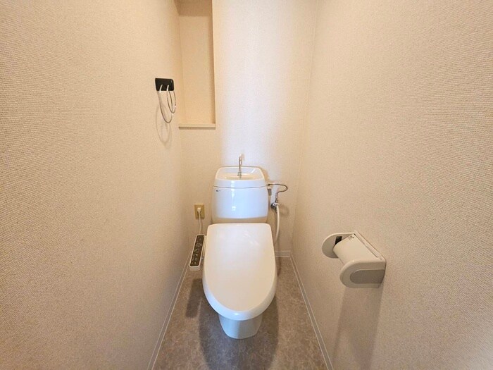 物件内観写真11　(トイレ)