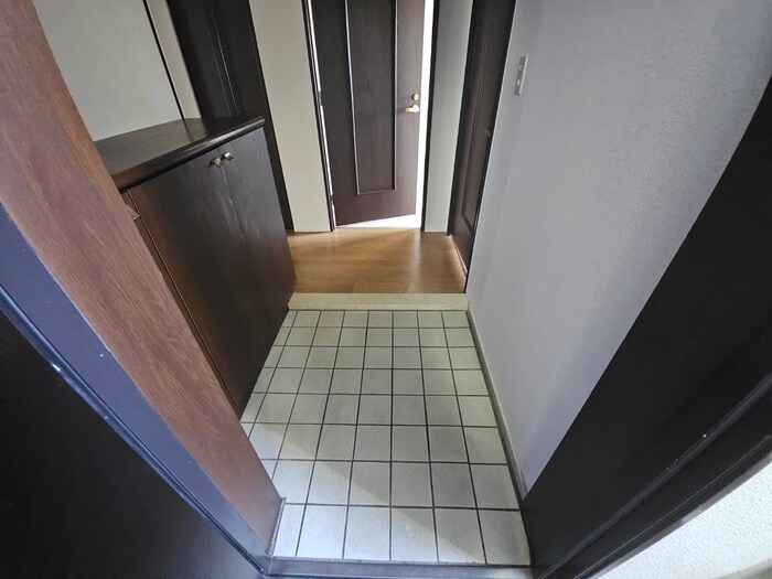 物件内観写真19　(玄関)