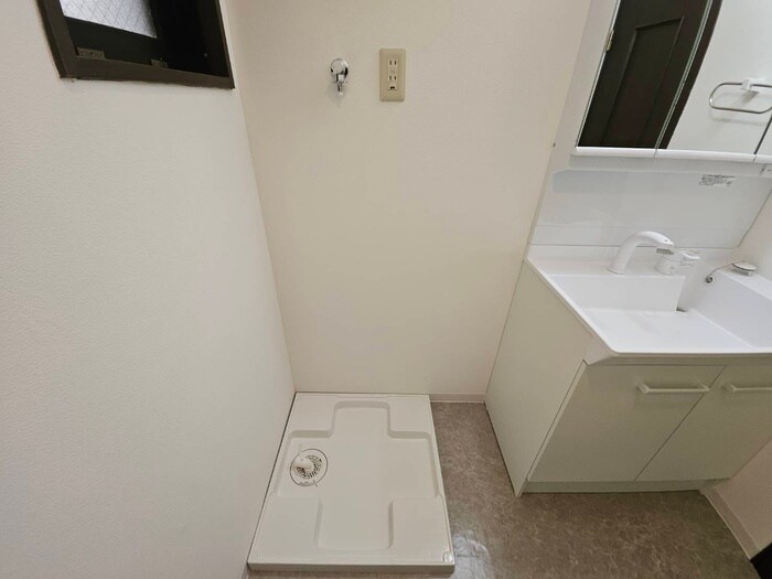 物件内観写真21　(洗濯機置場)