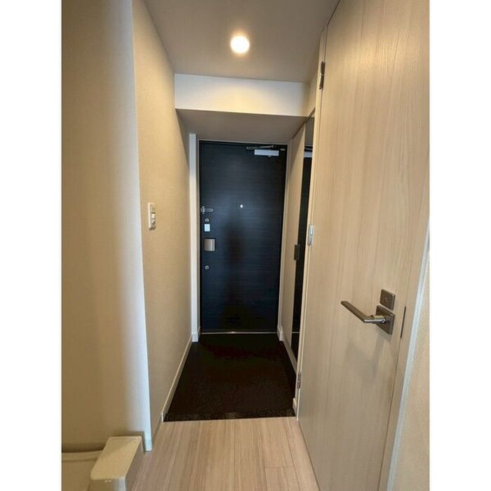 物件内観写真11　(玄関)