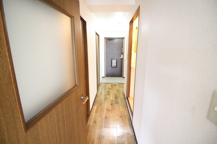 物件内観写真18　(廊下)