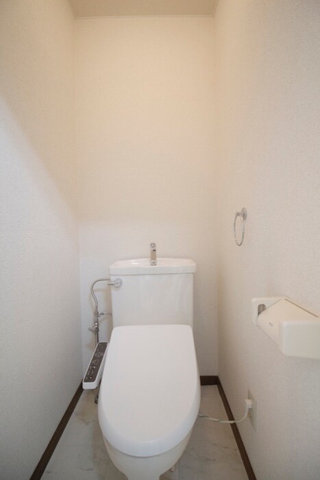 物件内観写真10　(トイレ)