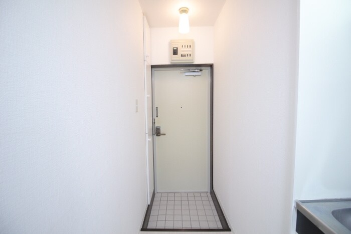 物件内観写真14　(玄関)