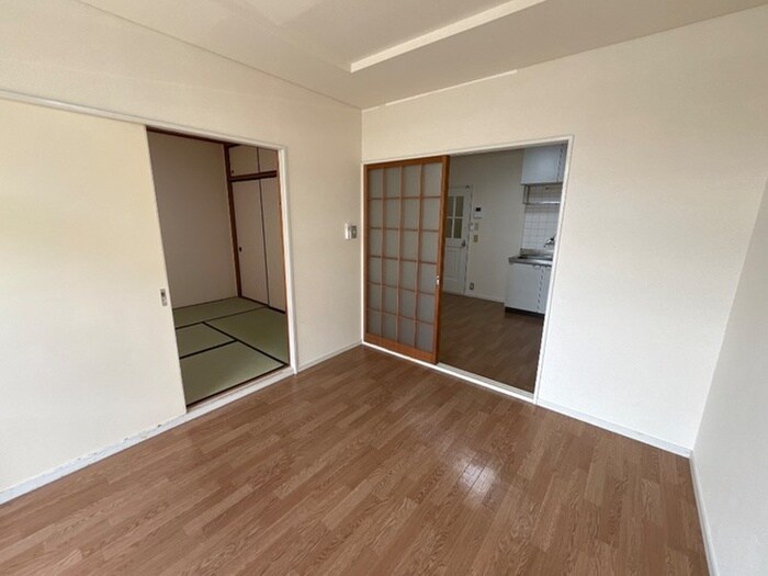 物件内観写真5　(居室)