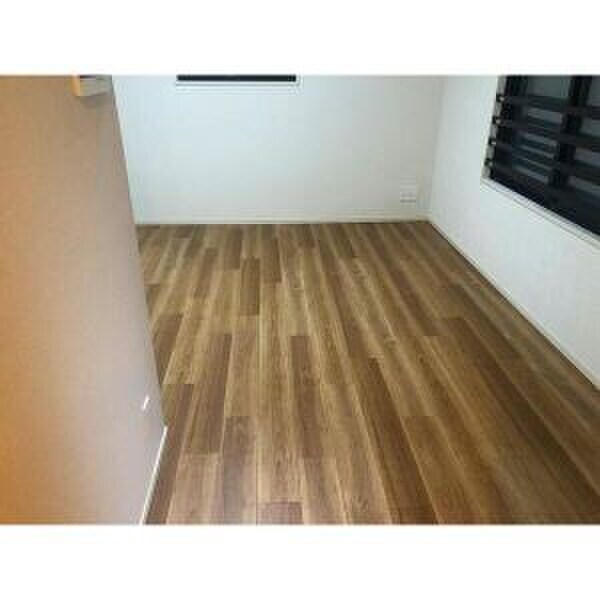 物件内観写真4　(居室)